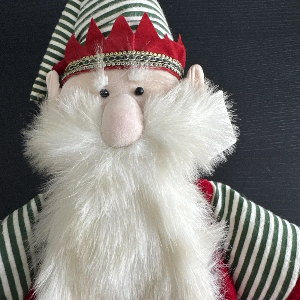 Christmas Around The World Vintage Elf Holiday Wine Bottle Gift Collectible‎